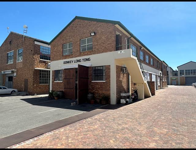 248M² OFFICE TO LET IN PAARDEN EILAND
